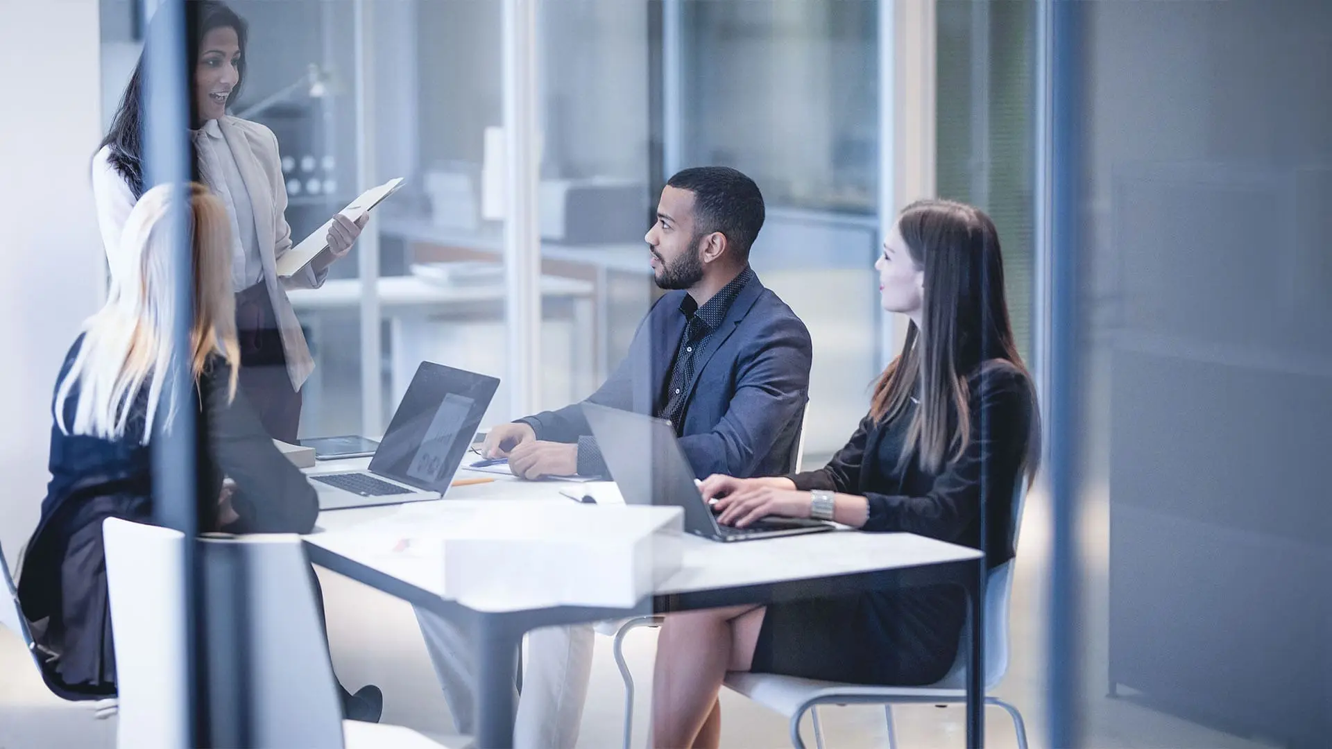 teammates-working-with-coupa-solutions-1141543810